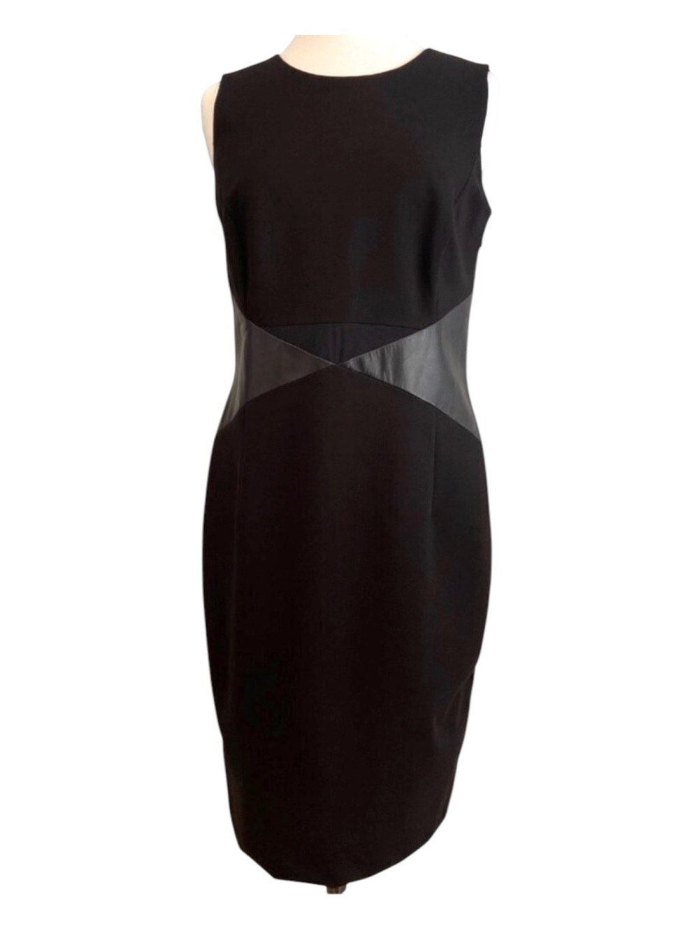 Danier Sleeveless Black sheath Dress With genuine Leather Waist Accent size 12